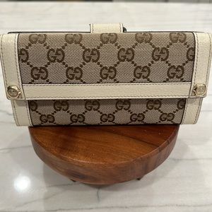 GUCCI signature pattern wallet